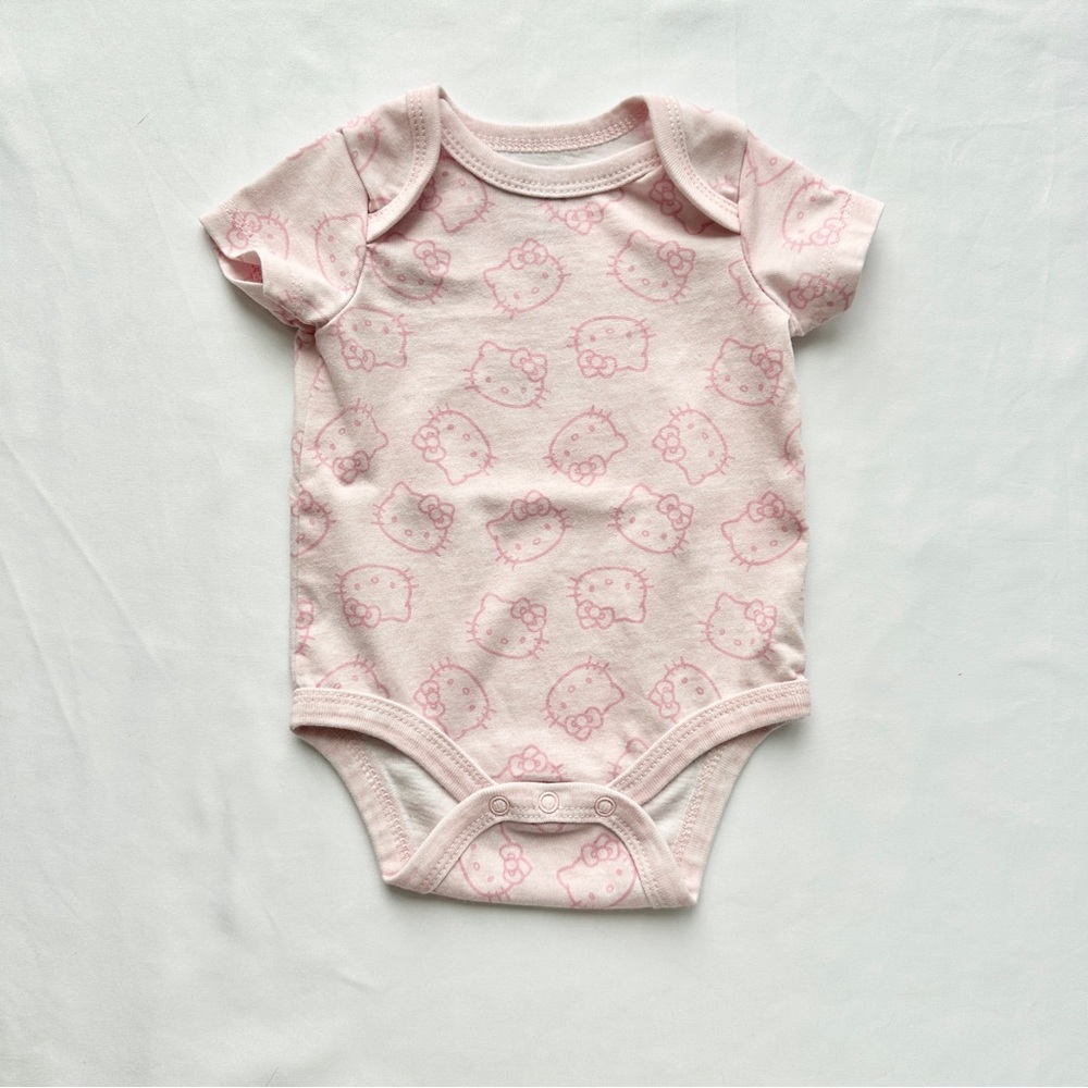 Hello Kitty by Sanrio Printed Onesie Y2K Kidcore Nostalgia 🩷 Size 0-3 Months